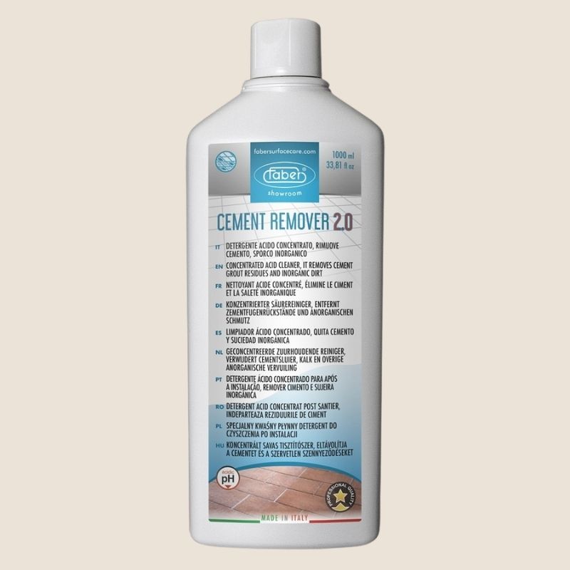Botella Faber Cement Remover 2.0 para eliminar restos de cemento en superficies