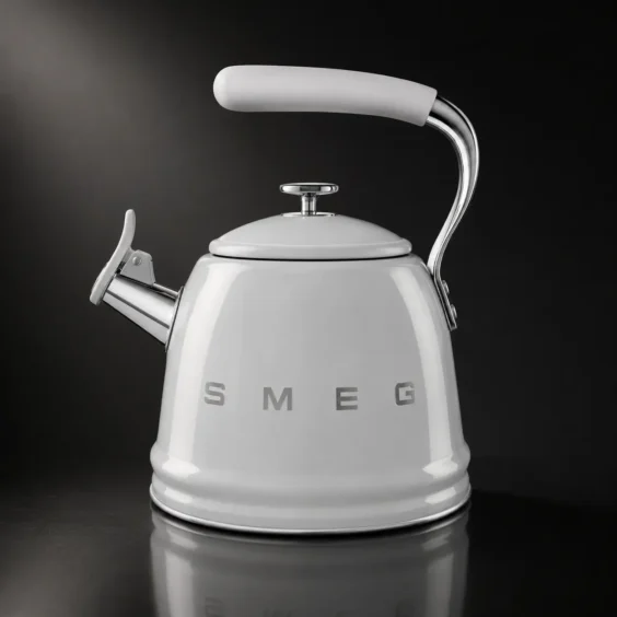Hervidor de agua Smeg estilo 50’s