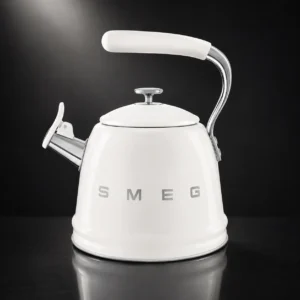 Hervidor de agua Smeg estilo 50’s