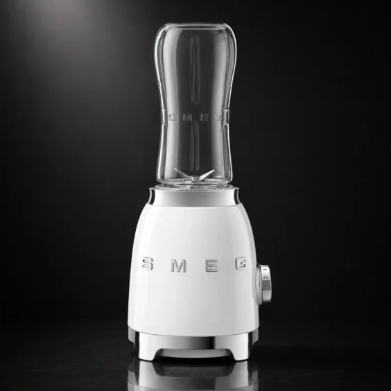 Mini batidora de vaso Smeg estilo 50’s